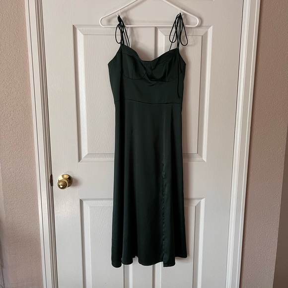 Green Solid Satin Corset Slit Dress - Picture 2 of 4